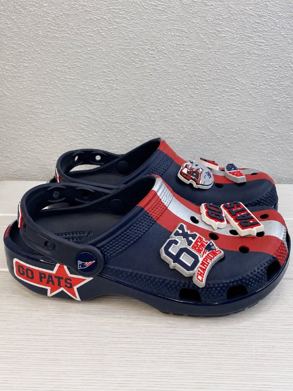 NEW Crocs New England Patriots NFL Clogs Blue Unisex Mens 4 Womens 6